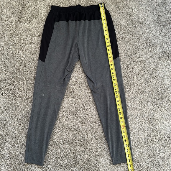 Mens Medium LULULEMON CAPACITY PANT 29.5” inseam - Picture 3 of 5